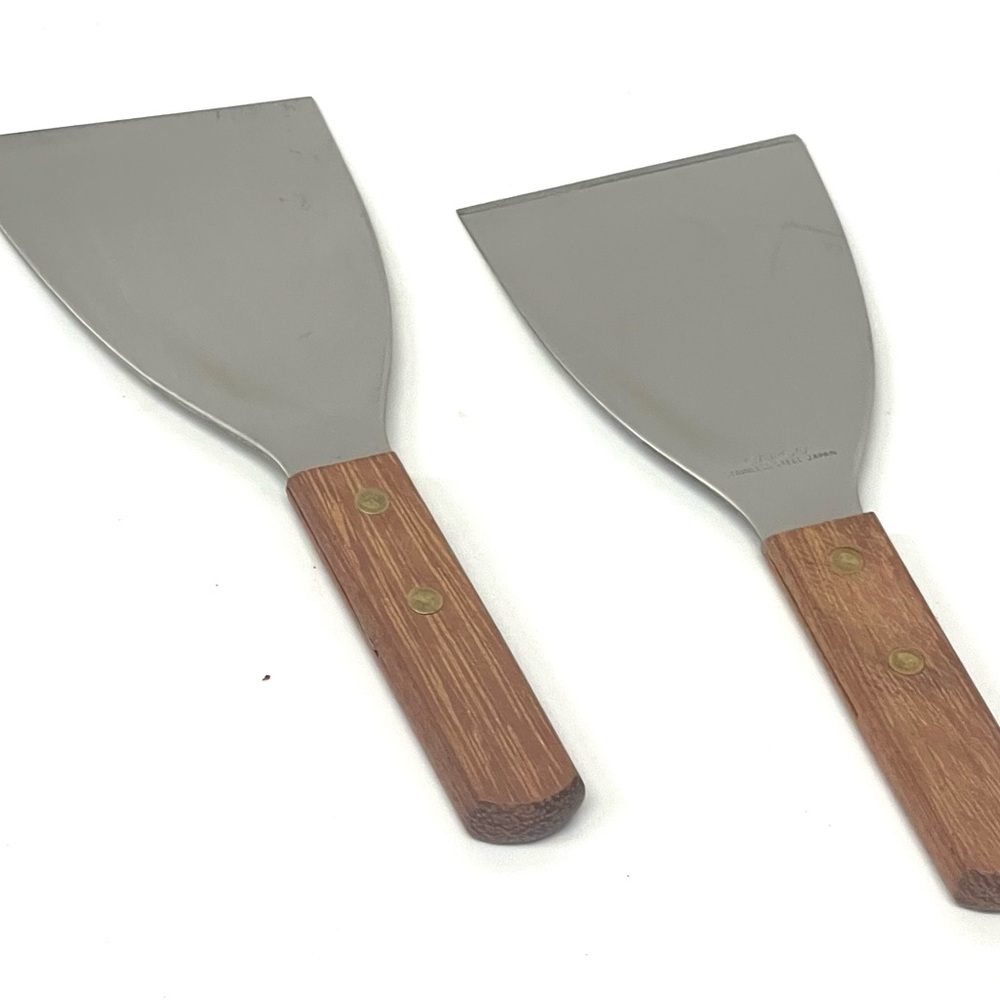 Wood Handle Metal Scrapers grilling and cleaning up tool.